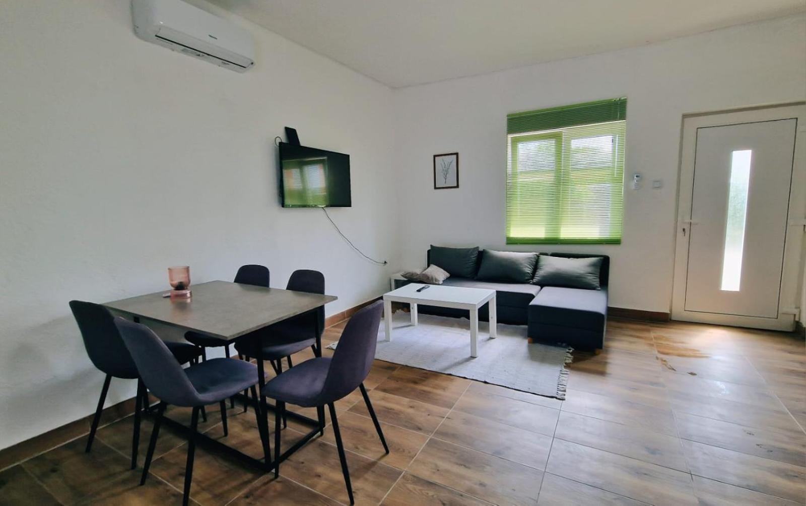 Apartman Lena Tusilovic Eksteriør bilde