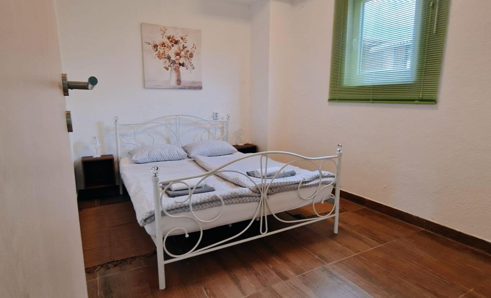 Apartman Lena Tusilovic Eksteriør bilde