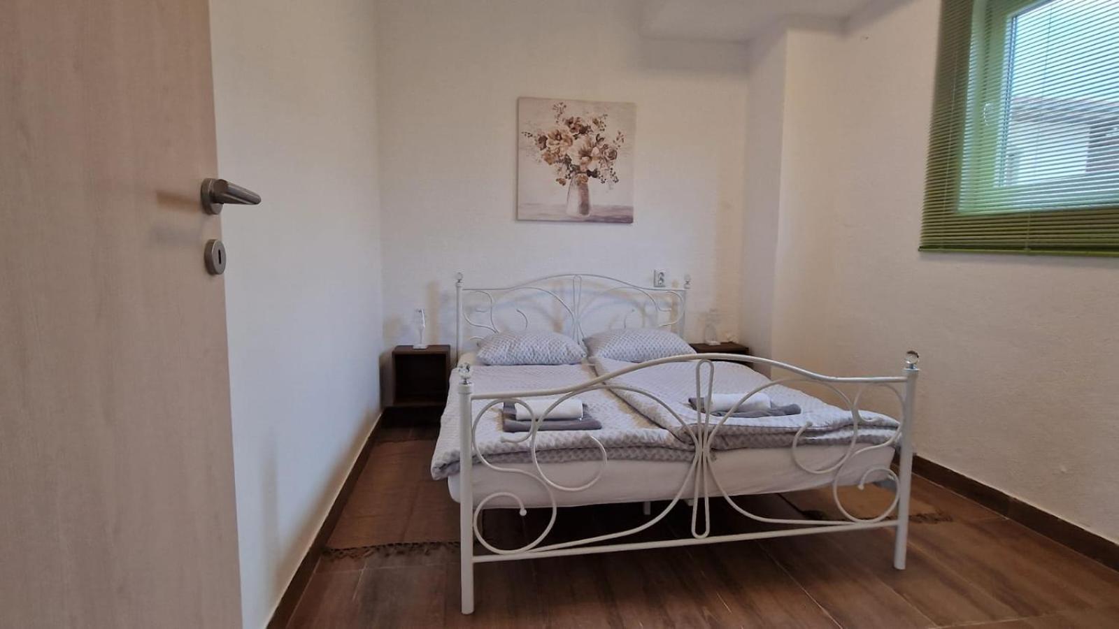 Apartman Lena Tusilovic Eksteriør bilde