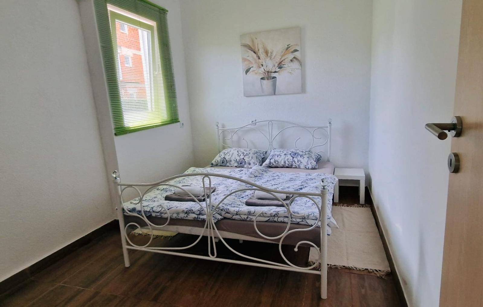 Apartman Lena Tusilovic Eksteriør bilde