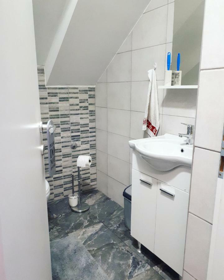Apartman Lena Tusilovic Eksteriør bilde