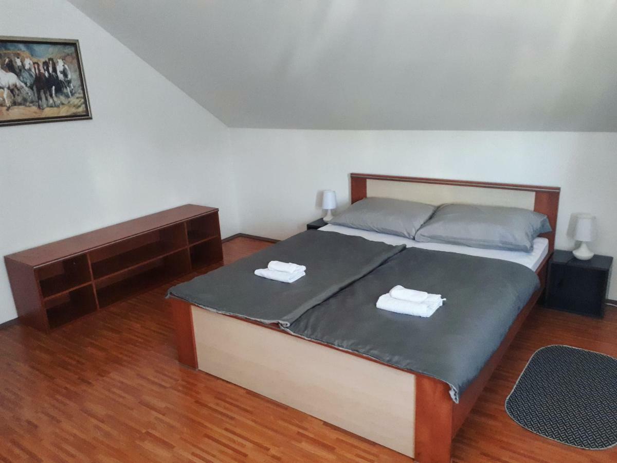 Apartman Lena Tusilovic Eksteriør bilde