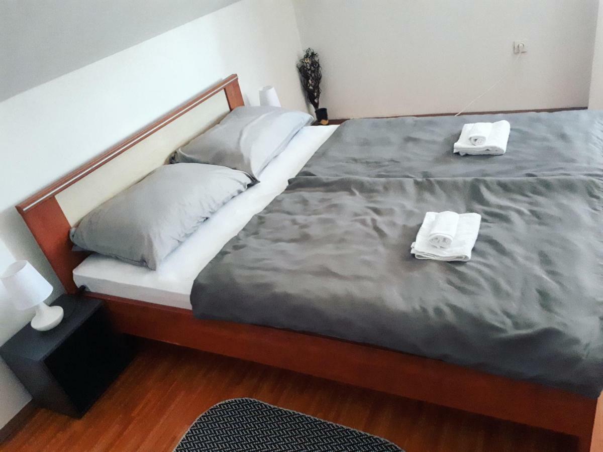 Apartman Lena Tusilovic Eksteriør bilde